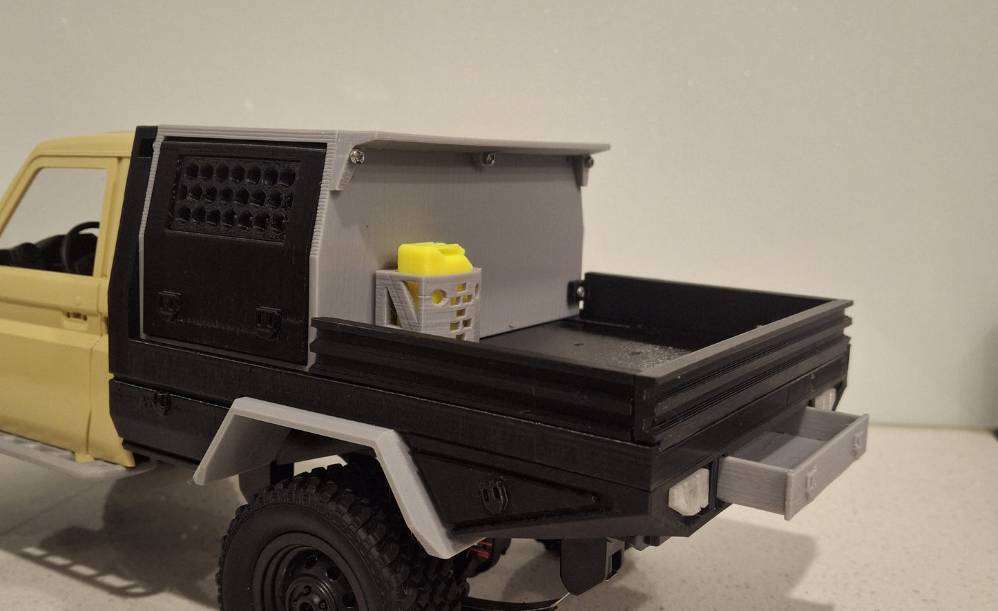 MN82 Tray with Canopy 1/12