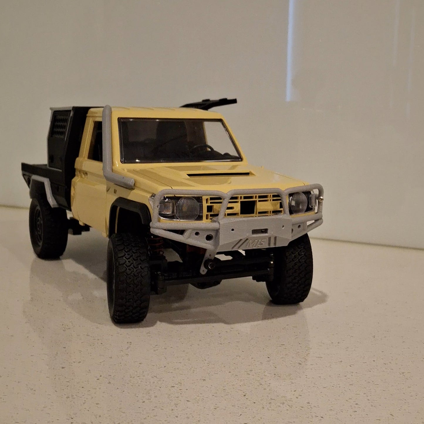 MN82 Bulbars Direct fit
