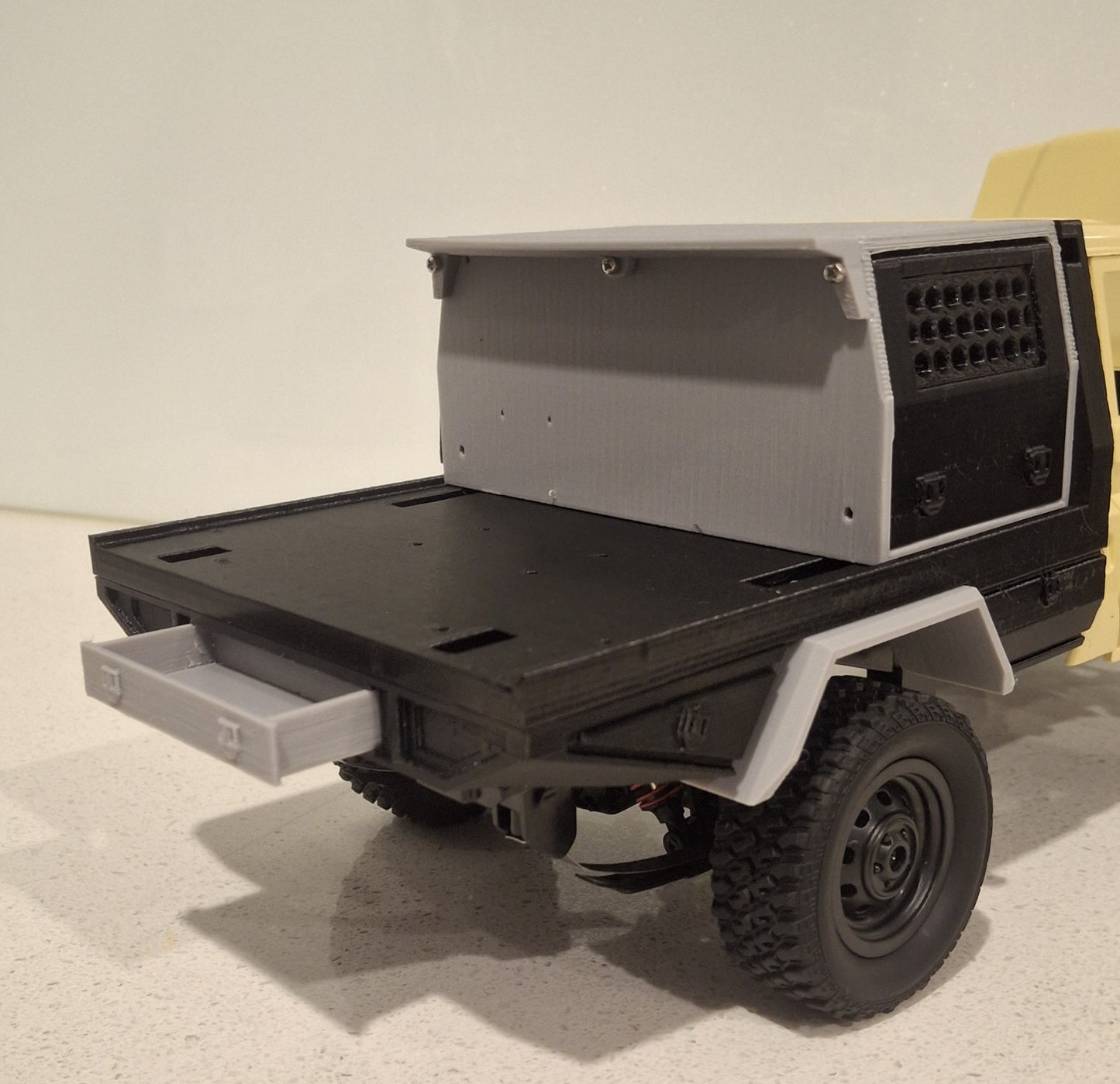 MN82 Tray with Canopy 1/12
