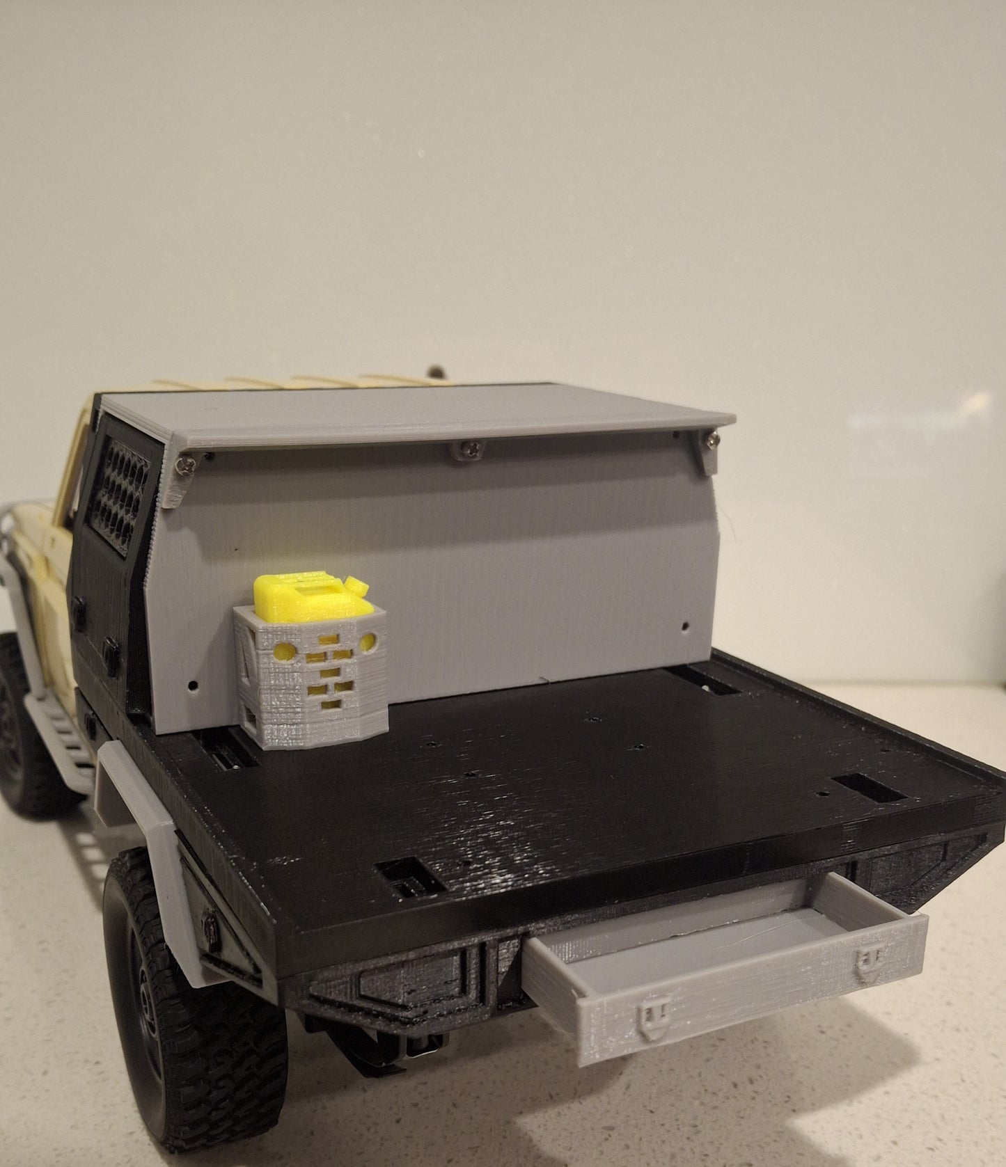 MN82 Tray with Canopy 1/12